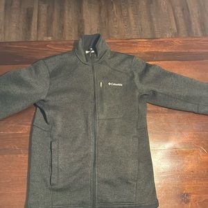 Men’s green Columbia zip up sweater size medium